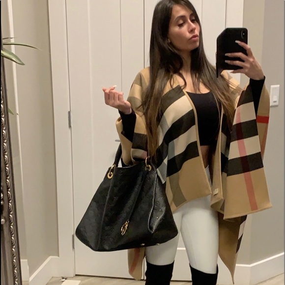 Meet your Posher, Keya - Picture 1 of 1